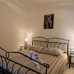Iva Apartment *